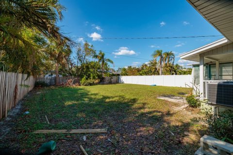 Terreno en venta en Saint Petersburg, Florida № 1424663 - foto 12