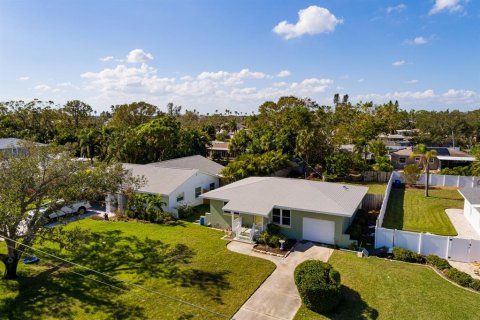 Terreno en venta en Saint Petersburg, Florida № 1424663 - foto 1