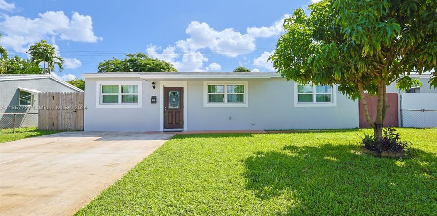 House in Hollywood, Florida 3 bedrooms, 94.02 sq.m. № 1367129