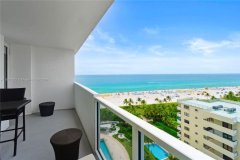 Condominio en alquiler en Miami Beach, Florida, 1 dormitorio, 65.03 m2 № 1367127 - foto 2