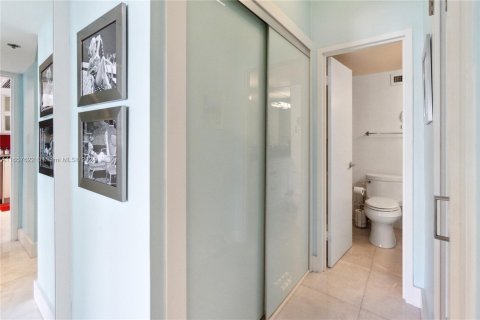 Condominio en alquiler en Miami Beach, Florida, 1 dormitorio, 65.03 m2 № 1367127 - foto 10