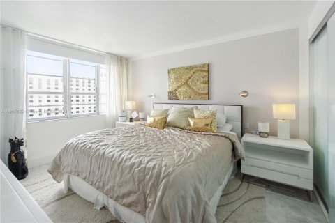 Condominio en alquiler en Miami Beach, Florida, 1 dormitorio, 65.03 m2 № 1367127 - foto 11