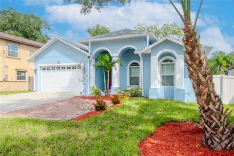 Villa ou maison à vendre à Tampa, Floride: 4 chambres, 182.74 m2 № 1366408 - photo 3