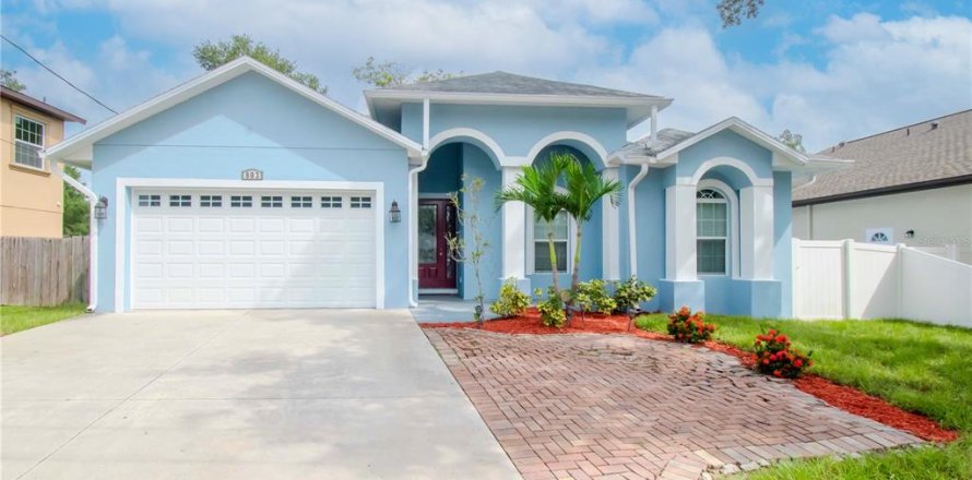 Villa ou maison à Tampa, Floride 4 chambres, 182.74 m2 № 1366408