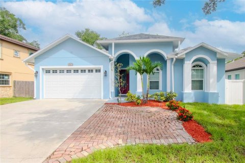 Villa ou maison à vendre à Tampa, Floride: 4 chambres, 182.74 m2 № 1366408 - photo 4