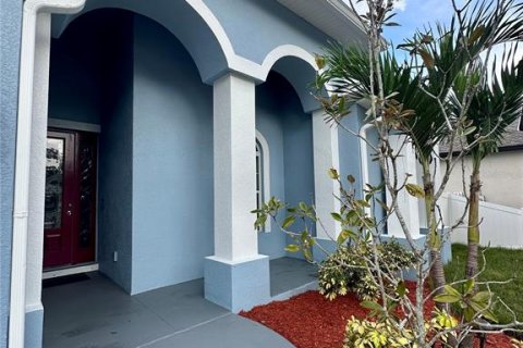 Casa en venta en Tampa, Florida, 4 dormitorios, 182.74 m2 № 1366408 - foto 2