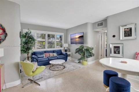 Condo in Fort Lauderdale, Florida, 1 bedroom  № 1398046 - photo 15