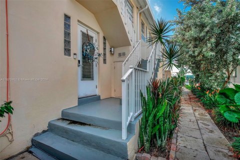 Condo in Fort Lauderdale, Florida, 1 bedroom  № 1398046 - photo 24