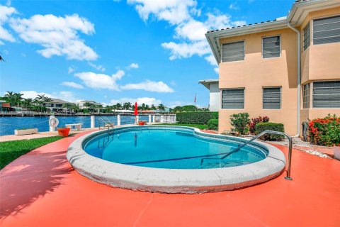 Condo in Fort Lauderdale, Florida, 1 bedroom  № 1398046 - photo 30