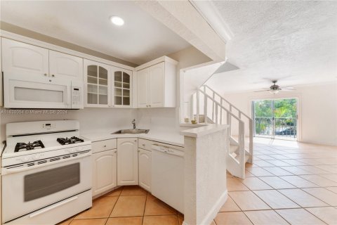 Copropriété à vendre à Pinecrest, Floride: 2 chambres, 89.19 m2 № 1291590 - photo 23