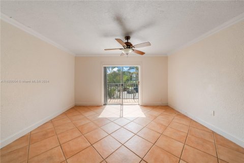 Copropriété à vendre à Pinecrest, Floride: 2 chambres, 89.19 m2 № 1291590 - photo 15