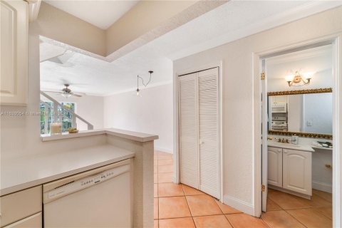 Copropriété à vendre à Pinecrest, Floride: 2 chambres, 89.19 m2 № 1291590 - photo 25