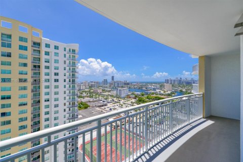 Copropriété à vendre à Hallandale Beach, Floride: 2 chambres, 100.43 m2 № 1291589 - photo 26