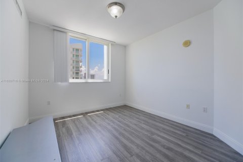 Copropriété à vendre à Hallandale Beach, Floride: 2 chambres, 100.43 m2 № 1291589 - photo 21