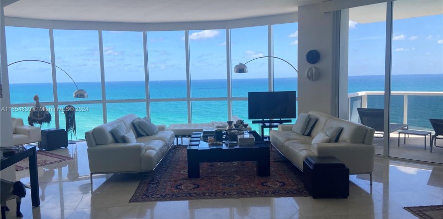 Condominio en Sunny Isles Beach, Florida, 3 dormitorios  № 1368690