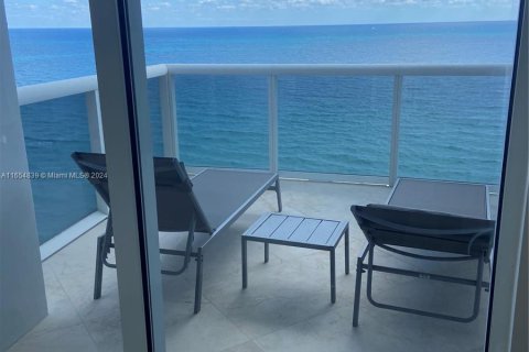 Condo in Sunny Isles Beach, Florida, 3 bedrooms  № 1368690 - photo 3