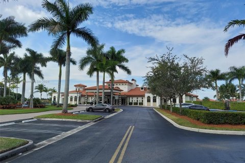 Villa ou maison à vendre à Cutler Bay, Floride: 4 chambres, 231.88 m2 № 1081264 - photo 25