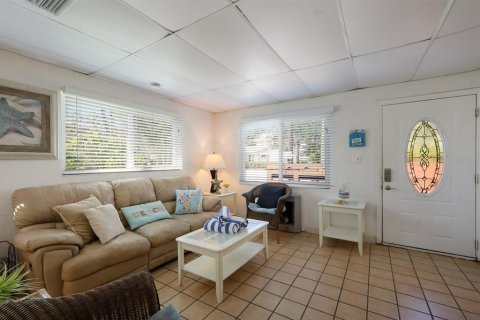 Duplex in Holmes Beach, Florida 2 bedrooms, 54.91 sq.m. № 821364 - photo 19