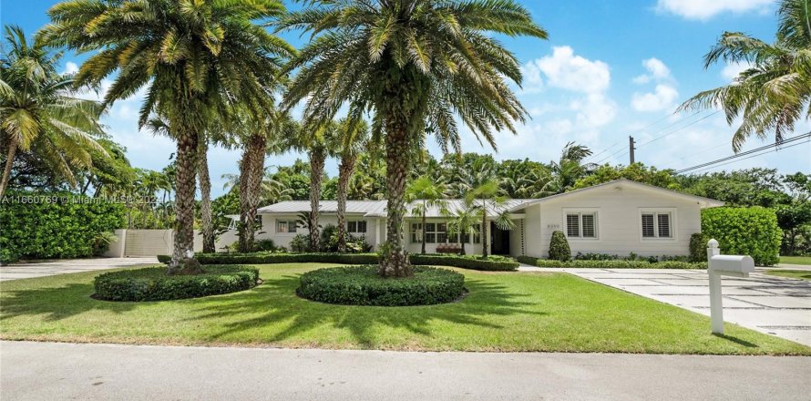 Casa en Miami, Florida 4 dormitorios, 241.36 m2 № 1368890