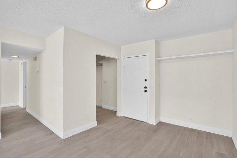 Copropriété à vendre à Oakland Park, Floride: 2 chambres, 97.55 m2 № 757258 - photo 28