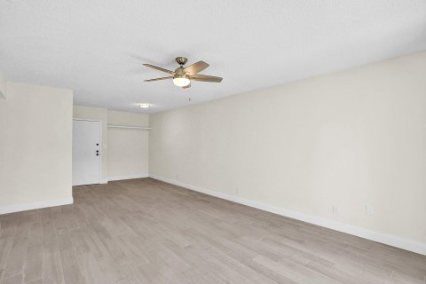 Condo in Oakland Park, Florida, 2 bedrooms  № 757258 - photo 30