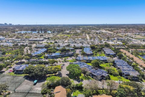 Copropriété à vendre à Oakland Park, Floride: 2 chambres, 97.55 m2 № 757258 - photo 11