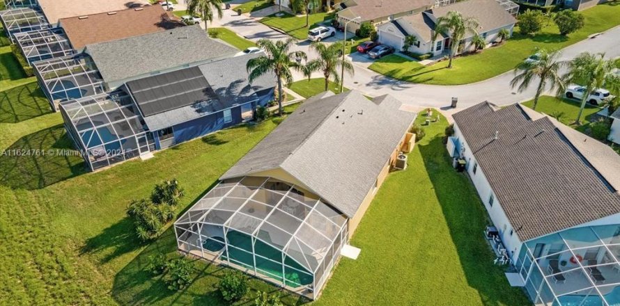 Casa en Davenport, Florida 4 dormitorios, 151.34 m2 № 1271114