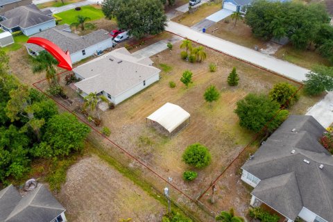 House in Vero Beach, Florida 3 bedrooms, 162.11 sq.m. № 1187222 - photo 10