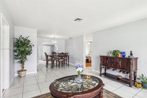 Casa en venta en Margate, Florida, 4 dormitorios, 164.44 m2 № 1242397 - foto 4