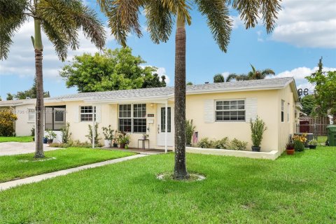 Casa en venta en Margate, Florida, 4 dormitorios, 164.44 m2 № 1242397 - foto 3