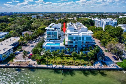 Condominio en venta en Miami, Florida, 2 dormitorios, 90.39 m2 № 1242493 - foto 24