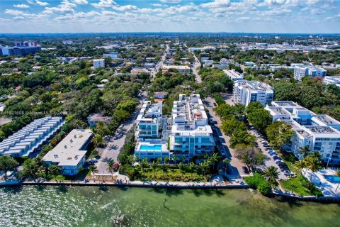 Copropriété à vendre à Miami, Floride: 2 chambres, 90.39 m2 № 1242493 - photo 25