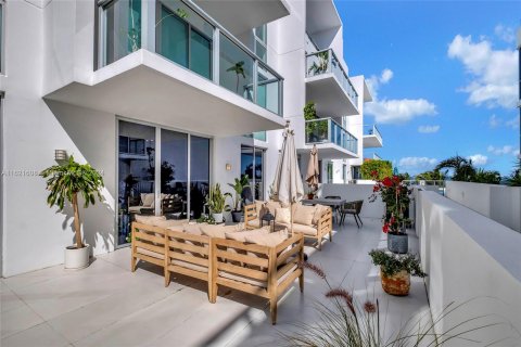 Copropriété à vendre à Miami, Floride: 2 chambres, 90.39 m2 № 1242493 - photo 5