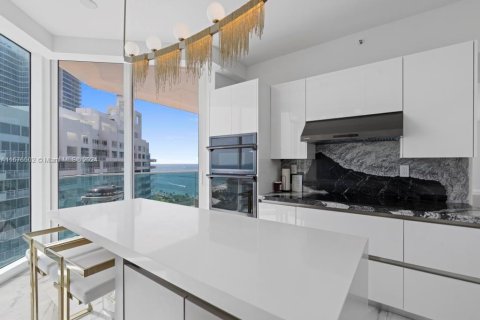 Condo in Miami Beach, Florida, 3 bedrooms  № 1401506 - photo 18