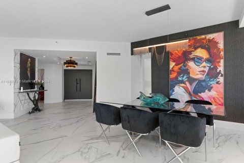 Condominio en venta en Miami Beach, Florida, 3 dormitorios, 217.39 m2 № 1401506 - foto 15