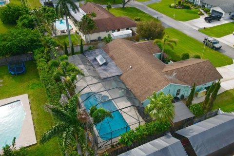 Купить виллу или дом в Лейк-Уорт, Флорида 3 спальни, 168.52м2, № 1155472 - фото 2