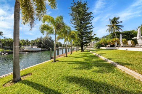 Villa ou maison à vendre à Coral Gables, Floride: 6 chambres, 394.83 m2 № 1365937 - photo 27