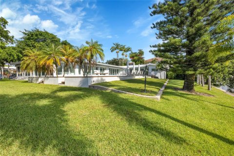 Villa ou maison à vendre à Coral Gables, Floride: 6 chambres, 394.83 m2 № 1365937 - photo 30