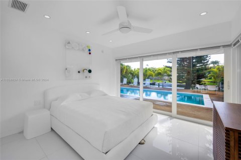 Villa ou maison à vendre à Coral Gables, Floride: 6 chambres, 394.83 m2 № 1365937 - photo 15