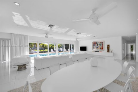 Villa ou maison à vendre à Coral Gables, Floride: 6 chambres, 394.83 m2 № 1365937 - photo 5