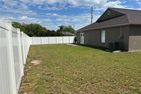 House in Lutz, Florida 3 bedrooms, 165.83 sq.m. № 1089804 - photo 26