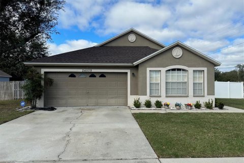 House in Lutz, Florida 3 bedrooms, 165.83 sq.m. № 1089804 - photo 2