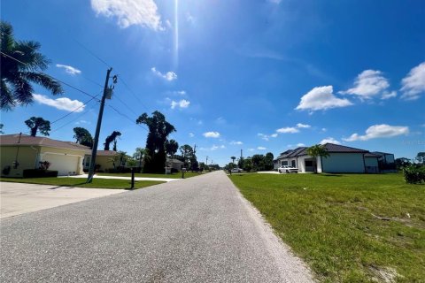 Terreno en venta en Rotonda, Florida № 1090037 - foto 4