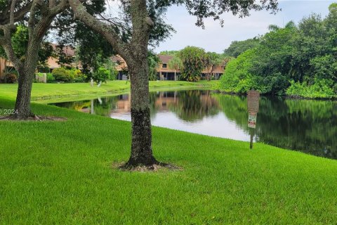 Copropriété à vendre à Coconut Creek, Floride: 2 chambres, 116.5 m2 № 1330354 - photo 19