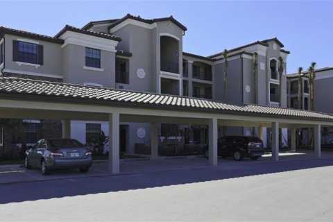 Condominio en alquiler en Bradenton, Florida, 2 dormitorios, 119.29 m2 № 212922 - foto 2