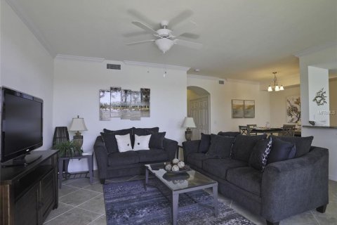 Condominio en alquiler en Bradenton, Florida, 2 dormitorios, 119.29 m2 № 212922 - foto 18