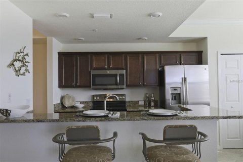 Condominio en alquiler en Bradenton, Florida, 2 dormitorios, 119.29 m2 № 212922 - foto 7