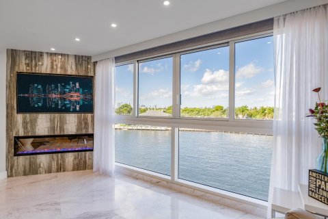 Condominio en venta en Fort Lauderdale, Florida, 3 dormitorios, 222.5 m2 № 1101203 - foto 13