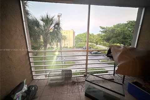 Condominio en venta en North Lauderdale, Florida, 2 dormitorios, 92.9 m2 № 1405972 - foto 13