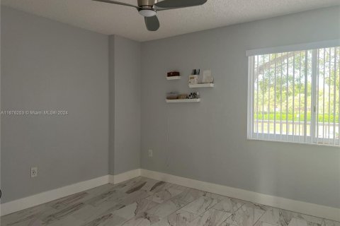 Copropriété à vendre à Tamarac, Floride: 2 chambres, 100.33 m2 № 1406009 - photo 22